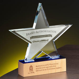 كأس نجمة كريستالية شعبية لعام <span class=keywords><strong>2026</strong></span>، جائزة زجاجية مع قاعدة خشبية قابلة للتخصيص - Product Image 5