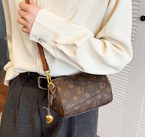 Ultima Borsa a Tracolla di Lusso Firmata per Donne, Moderna Borsa a Spalla Singola per Signore - Product Image 2