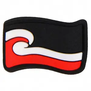 QY grosir populer gaya Selandia Baru bendera Tokelau bakiak keberuntungan jimat desain kustom