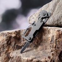 Outil multifonctionnel d'extérieur : mousqueton, ouvre-bouteille, tournevis, couteau de poche pliant mini EDC portable haute dureté, outil cadeau OEM