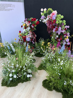 Chemin de table en herbe artificielle haute et réaliste en soie/plastique pour décoration de mariage moderne, durable et fleuri