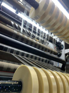 Cápsulas de Café Hechas en Italia, Certificadas por la BRCGS, Aptas para Contacto con Alimentos, Película Microperforada Laminada de PP PET - Product Image 5