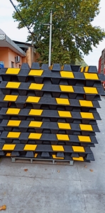 Butée de stationnement en caoutchouc flexible noir pour voiture, camion, avertissement routier - Product Image 6