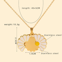 MC691 grosir nama khusus kalung baja tahan karat Laser terukir terbuka Enamel bunga aster liontin mode perhiasan kalung