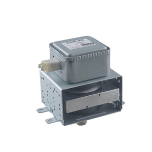 Magnétron OEM pour cuisinière à induction 2450 MHz, refroidissement par eau, pièce intégrée - Product Image 1