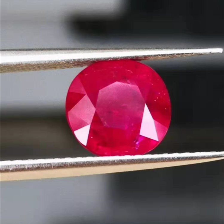 3.56ct round cut natural ruby