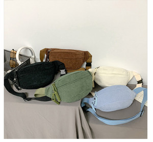 Sac banane de voyage OEM en velours côtelé, rétro, élégant, pour activités de plein air et sport, personnalisable et pratique - Product Image 3