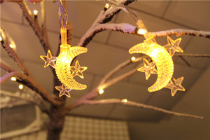 Guirlande lumineuse à piles LED décorative de Noël transfrontalière Petit pendentif étoiles et lunes clignotantes avec fil noir Indice IP44 - Product Image 6