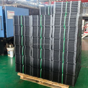 Panneaux de drainage vertical en plastique HDPE de 30 mm avec géotextile <span class=keywords><strong>pour</strong></span> terrasses, jardins, toitures gazonnées et murs de soutènement - Product Image 6