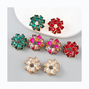 <span class=keywords><strong>2025</strong></span> <span class=keywords><strong>New</strong></span> Arrival Fashion Damen accessoires Mehr schicht ige quadratische Windmühlen-Ohr stecker aus Strass - Product Image 1