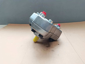 Nouvelle pompe à pistons radiaux hydrauliques haute pression série R R3.6A R2.5A R5.6A R4.3A R7.7A R2.5 R9.8 R8.3 R11.8 - Product Image 4