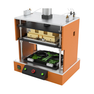 Outil de rivetage de précision sur mesure pour pièces en plastique, fabriqué par Shenzhen Qingluan Electromechanical, pour le pressage à chaud par fusion. - Product Image 1