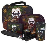 Kit Cadeau Complet pour Fumeurs : Sac de Rangement, Broyeur à Herbes (8 pièces), Pot, Plateau à Rouler, Balance et Machine à Rouler – Idéal pour le Dropshipping
