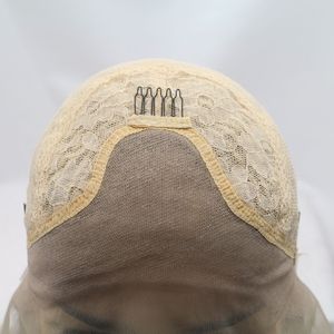 Perruque longue en dentelle synthétique ombrée | <span class=keywords><strong>Dégradé</strong></span> <span class=keywords><strong>blond</strong></span> doré avec effet d'ombre <span class=keywords><strong>de</strong></span> racine | Fibres respectueuses <span class=keywords><strong>de</strong></span> la chaleur pour les mariages <span class=keywords><strong>de</strong></span> plage - Product Image 4