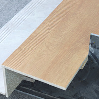 Carrelage en porcelaine imitation bois antidérapant pour escaliers 120*30 cm, finition mate, pour escaliers extérieurs