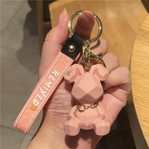 Hecion Nouvelle Collection Adorable Petit Ours Cool <span class=keywords><strong>Dessin</strong></span> <span class=keywords><strong>Animé</strong></span> 8 Couleurs Porte-clés Mignon pour Voiture Cadeau d'Anniversaire Mode DIY Chaîne de Clés - Product Image 3