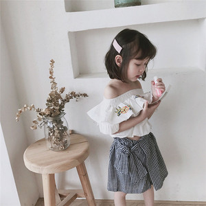 Vêtements indiens en gros : Jupes scolaires, T-shirts, Shorts et Ensembles de vêtements pour enfants en ligne - Product Image 5