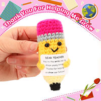 Crayon en crochet émotionnel fait main, motif animaux tricotés, pour l'appréciation des enseignants et les cadeaux de remise de diplôme
