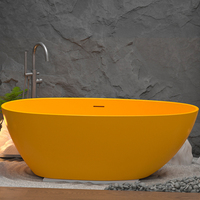 Baignoire autoportante ovale en acrylique brillant, format compact, faible MOQ, pour la rénovation immobilière (vente en gros)
