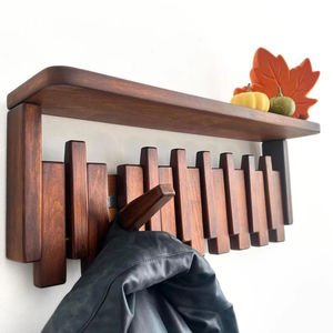 Perchero de Madera Maciza con Estante, Ganchos para Abrigos Montados en la Pared, Color Nogal, Estante Flotante Rústico para la Entrada, Decoración Otoñal - Product Image 1