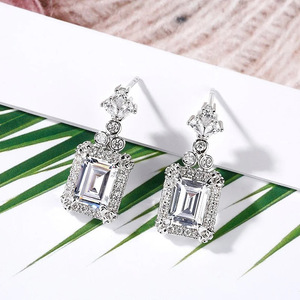 Eleganti Orecchini con Pietre Scintillanti per Donne, Gioielli Semplici per Uso Quotidiano - Product Image 2