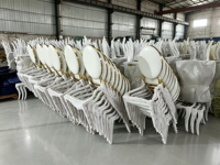 Chaises de banquet empilables portables en acier inoxydable durables pour villas, mariages, hôtels, événements et services de traiteur (vente en gros)