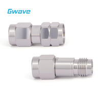 Adaptateur RF à ondes millimétriques haute fréquence SMA vers 2,4 mm en acier inoxydable DC-26,5 GHz avec VSWR <1,15 et impédance 50 Ohm pour tests en laboratoire
