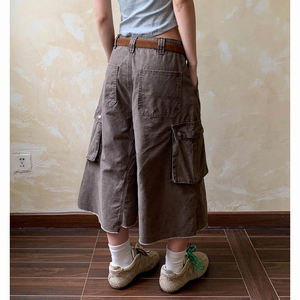 Pantaloncini Cargo Larghi e Traspiranti <span class=keywords><strong>in</strong></span> 100% Cotone, Tessuto Resistente e Confortevole, Stile Super Baggy, <span class=keywords><strong>Bermuda</strong></span> Unisex Y2k - Product Image 4