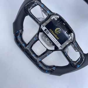 พวงมาลัยคาร์บอนไฟเบอร์แบบกำหนดเอง CCExcellent พร้อมดีไซน์แฟชั่น LED สำหรับปี 2024+ - Product Image 4