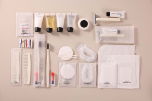 Ensemble d'articles de toilette d'hôtel de luxe écologiques, lotion miniature de voyage 20 ml, savon 15 g, pantoufles antidérapantes en peluche, kit d'articles de toilette jetables pour hôtel - Product Image 2