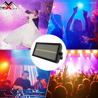 Barre lumineuse LED stroboscopique 8+8 à prix d'usine, faisceaux d'éclairage de scène LED RGB pour bars et soirées