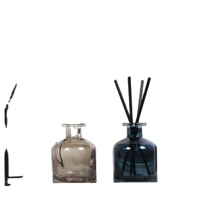 <span class=keywords><strong>100Ml</strong></span> 150Ml Chai Khuếch Tán Sậy Với Màu Sắc Tùy Chỉnh Và Logo 50Ml 250Ml - Product Image 1