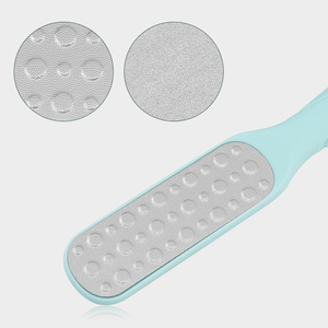Lima de pie de doble cara con mango de plástico, removedor de callos ligero para piel muerta, herramienta de pedicura de grano grueso/fino esencial - Product Image 4