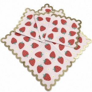 Serviettes en papier jetables imprimées fraises, en pâte de bois vierge, 2 plis, 4 volets, bord doré, pour fêtes et décorations d'anniversaire - Product Image 1