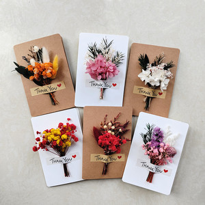 Vente en Gros Petit Bouquet <span class=keywords><strong>de</strong></span> <span class=keywords><strong>Fleurs</strong></span> Séchées Carte <span class=keywords><strong>de</strong></span> Vœux Carte d'Invitation <span class=keywords><strong>de</strong></span> Mariage Fleur Naturelle Carte <span class=keywords><strong>de</strong></span> Remerciement pour Thanksgiving - Product Image 1
