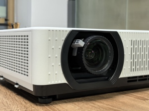 8200 <span class=keywords><strong>lumen</strong></span> độ sáng cao 3LCD laser chiếu WUXGA 1920*<span class=keywords><strong>1200</strong></span> <span class=keywords><strong>3D</strong></span> Hologram chiếu cho địa điểm lớn nhập vai chiếu - Product Image 2