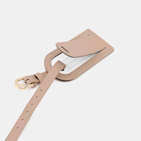 Étiquette de bagage en cuir en gros avec couvercle rabattable pour la confidentialité, sangle réglable, boucle métallique, logo personnalisé, pour valise de voyage