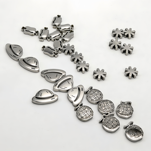 Juego <span class=keywords><strong>de</strong></span> <span class=keywords><strong>Colador</strong></span> y Agitador <span class=keywords><strong>de</strong></span> Té <span class=keywords><strong>de</strong></span> Acero Inoxidable Personalizado con Diseño <span class=keywords><strong>de</strong></span> Cara Sonriente, Accesorios para Café y Té OEM, Tamizador <span class=keywords><strong>de</strong></span> Matcha con Cuentas Metálicas - Product Image 4