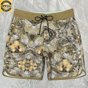 Shorts de plage pour hommes, imprimés par sublimation, personnalisés, de haute qualité, prix de gros, protection solaire, shorts de bain pour hommes - Product Image 1