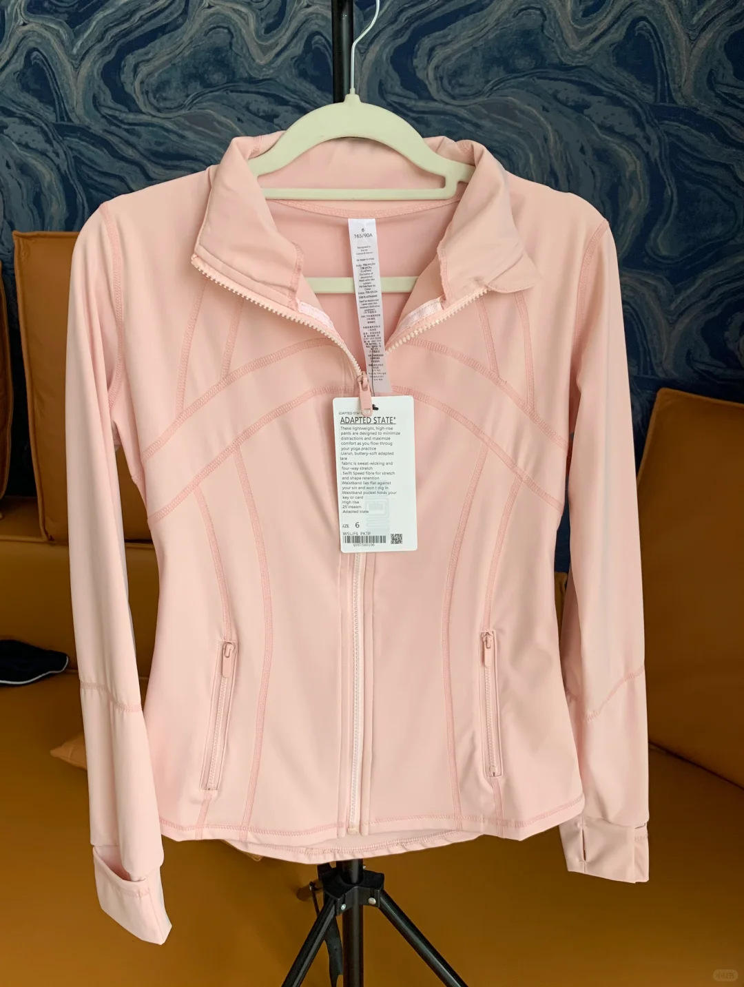 เสื้อแจ็คเก็ตคอตั้งสีชมพูซากุระ