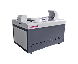 เครื่องแพ็คเสื้ออัตโนมัติ RONMACK RM-915-CSDB พร้อมถุงพลาสติกและตลับลูกปืน - Product Image 1