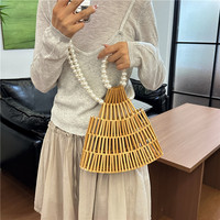 Sac fourre-tout et bandoulière de luxe en bambou tressé à la main pour femme, style forêt, ajouré, orné de perles et de perles en bois, en polyester, collection 2026, best-seller