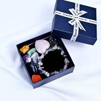 Coffret Cadeau Tendance Mode en Cristal Naturel avec Gravure Personnalisable, Bracelet et Pierres Roulées Cœur pour Guérison Énergétique