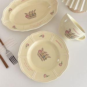 Assiette à dessert en céramique de style français vintage, écologique, en porcelaine, motif lapin, imprimé tulipe mignon, pour le thé de l'après-midi - Product Image 3