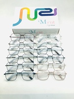 Fabricant de lunettes promotionnelles à bas prix à jante complète en métal œil de chat anti-lumière bleue légères confortables à porter quotidiennement
