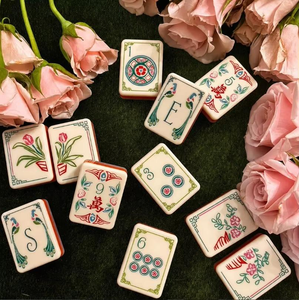 Juego de Mahjong Americano Rosa Madreperla, Diseño Vintage, 160 Fichas, Patas Plegables de Acrílico Personalizadas, Estilo Cultural para 4 Jugadores, Familiar - Product Image 1