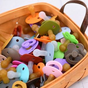 Sucette ronde en silicone de qualité alimentaire pour nouveau-nés de 0 à 6 mois, sans latex, sans BPA, tétine apaisante, cadeaux avec logo personnalisé - Product Image 2