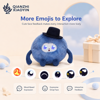 Sac bandoulière mini en peluche pompon bleu AI, Chapeau haut de forme classique, ChatGPT, Clonage vocal 80+ langues, Mémoire longue durée, Yeux étoilés, Chantant