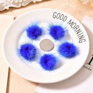 พู่ขนมิงค์สีน้ำเงินขนาดใหญ่ 3 ซม. สำหรับตกแต่งเคสมือถือ DIY และเป็นเครื่องประดับติดกิ๊บผม - Product Image 1