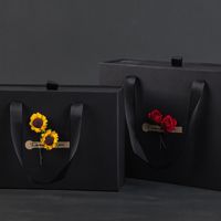 Boîtes cadeaux de luxe foncées pour roses et tournesols, emballages d'anniversaire et de déclaration d'amour pour hommes et femmes, boîtes cadeaux en gros avec logo personnalisé